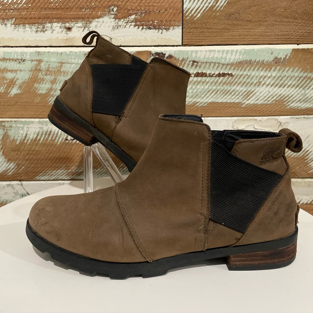 SOREL Womens Emelie Chelsea Boot Size 10.5 Brown Leather Casual Bootie Lug Sole